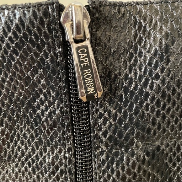 Cape Robbin Faux Snakeskin Boas Ankle Booties Size 10 - Picture 3 of 9